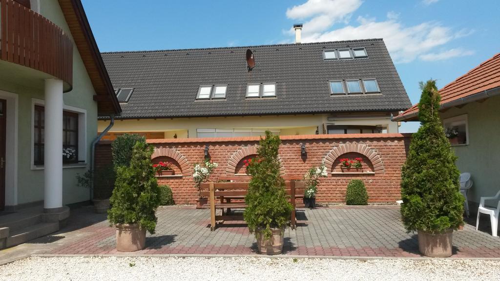Gitta Apartman Bük Extérieur photo